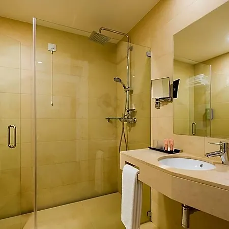 Regina Hotel 4*