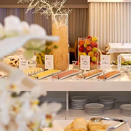Regina Hotel 4*