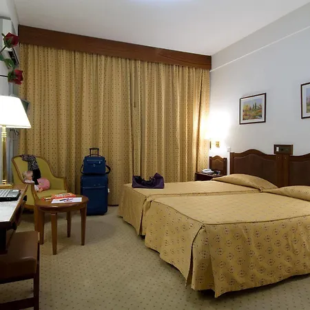 雷吉纳酒店 4* 花地瑪