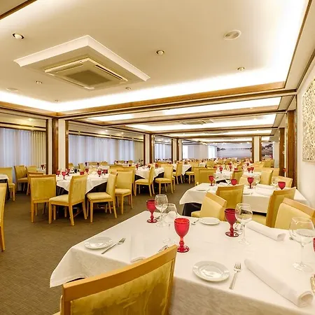 雷吉纳酒店 酒店